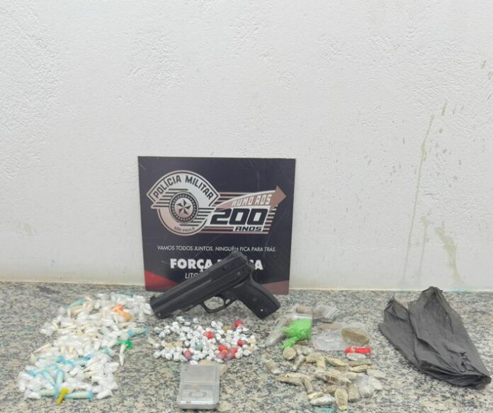PM prende homem com mais de 300 porções de drogas em Caraguatatuba