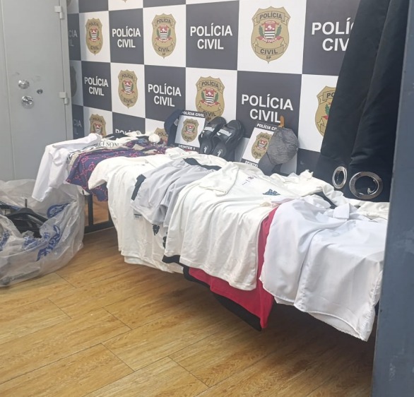 Homem é preso após furtar 40 itens de loja de roupas em Taubaté Homem é preso após furtar 40 itens de loja de roupas em Taubaté