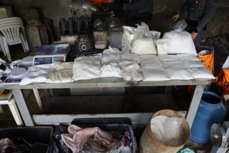 Polícia encontra bunker equipado para preparar drogas em chácara