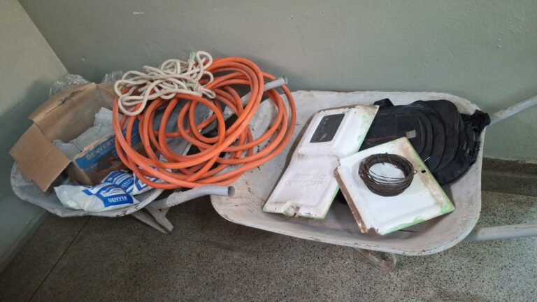 Polícia prende homem que furtava materiais de construção