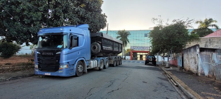 Caminhoneiros são feitos reféns durante tentativa de roubo na Anhanguera, em Americana