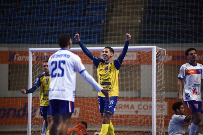 São José vence a Wimpro e soma mais três pontos no Paulista de Futsal