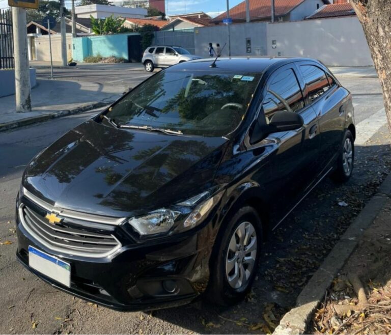 Homem em saidinha é preso por tentativa de furto a carro em São José