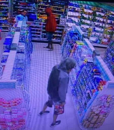 Dupla é presa em flagrante após roubo a farmácia no centro de São José