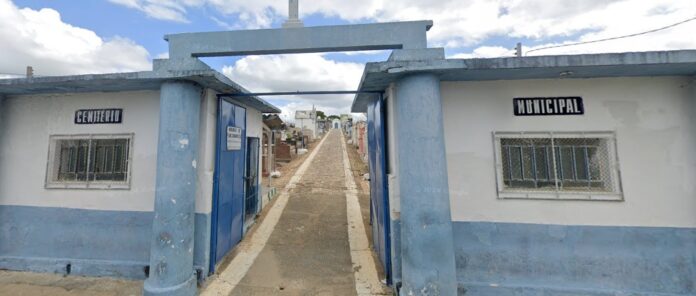 Homem é investigado por violar sepultura e carregar crânio humano em mochila em Taubaté