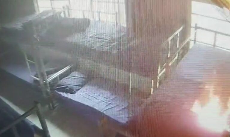 VÍDEO: Incêndio atinge casa de acolhida em Lorena e causa destruição em quarto