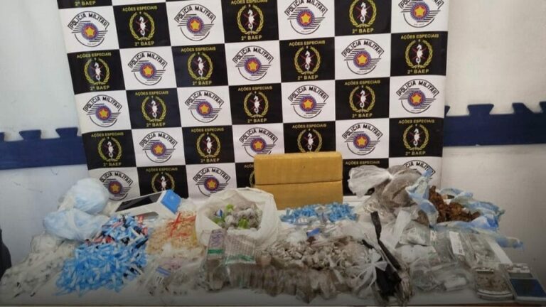 Suspeitos são detidos e 4,7kg de drogas são apreendidas em Morro de Santos