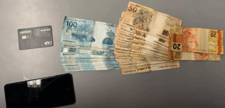 Homem é detido com quase R$ 3 mil e confessa golpes em Santos