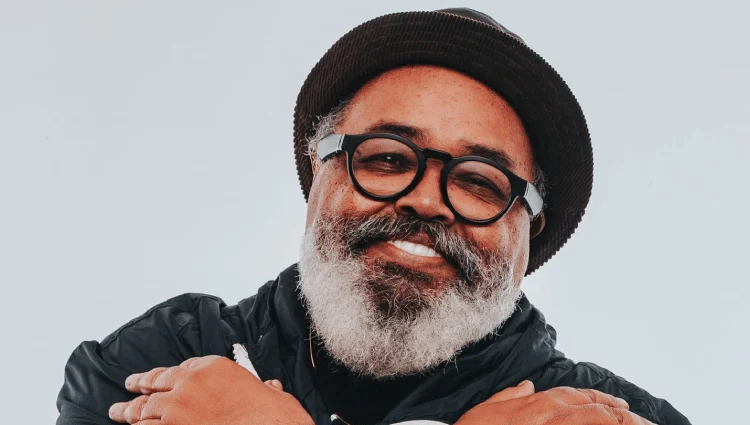 Jorge Aragão aposta no forró, xote e baião em “Herança”