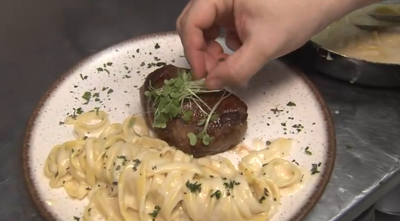 Quer impressionar no jantar do Dia do Namorados mas não pode gastar muito ? Dica mostra receita com ótimo custo benefício