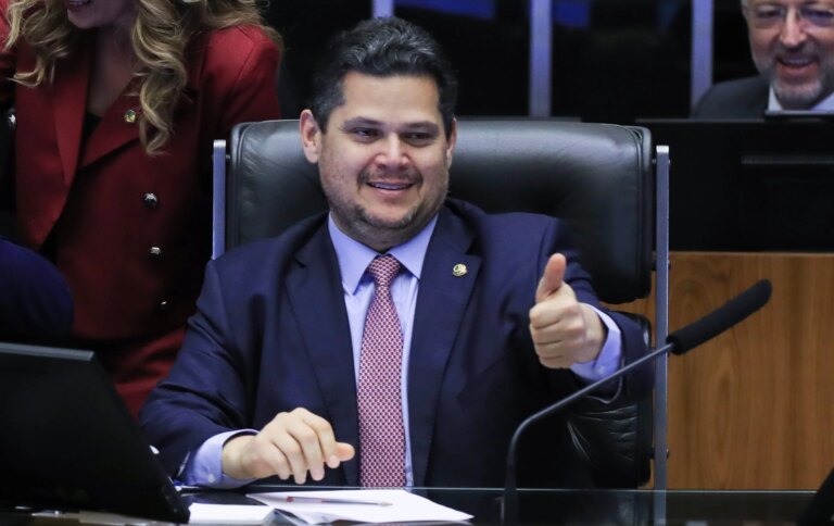 “O Congresso Nacional não tem comprometimento com os interesses do Brasil”, avalia cientista político