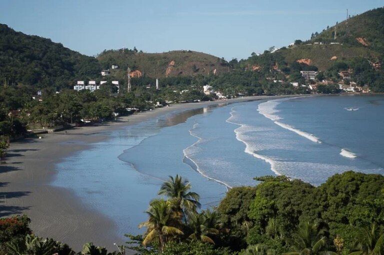 Litoral Norte tem 14 praias impróprias para banho, aponta Cetesb