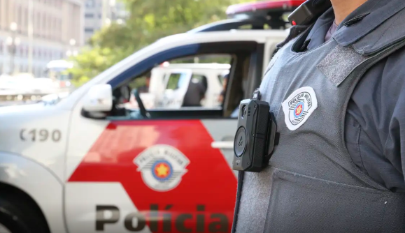 Homem é preso por tentativa de feminicídio em Mogi Guaçu após atacar esposa na frente das filhas