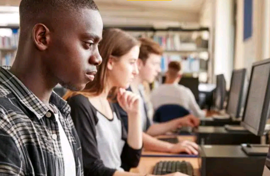 Programa Qualifica SP oferece 1.120 vagas em cursos gratuitos de tecnologia