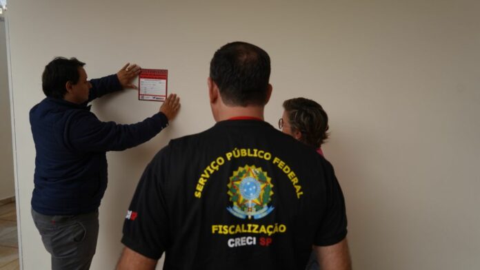 secretaria-de-saude-e-creci-sp-iniciam-vistorias-em-imoveis-fechados-de-aracatuba-para-eliminar-focos-do-aedes-aegypti Foto: Divulgação