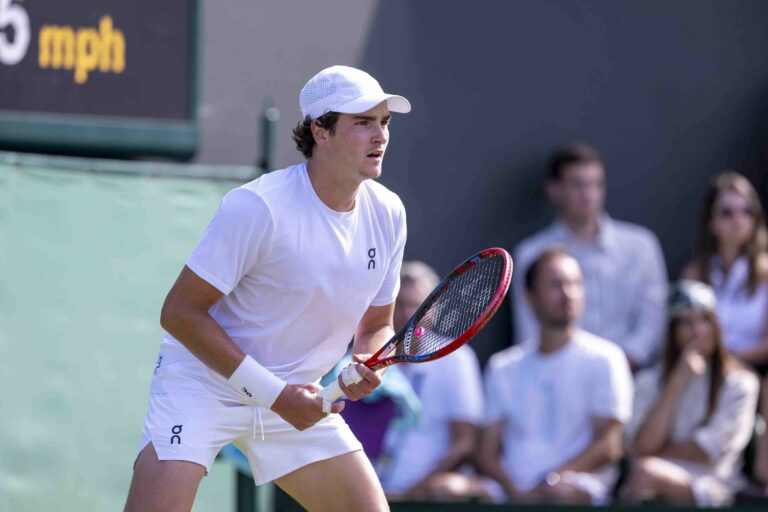 Joao Fonseca durante a partida de tênis | Foto: Richard Callis /Fotoarena/Folhapress