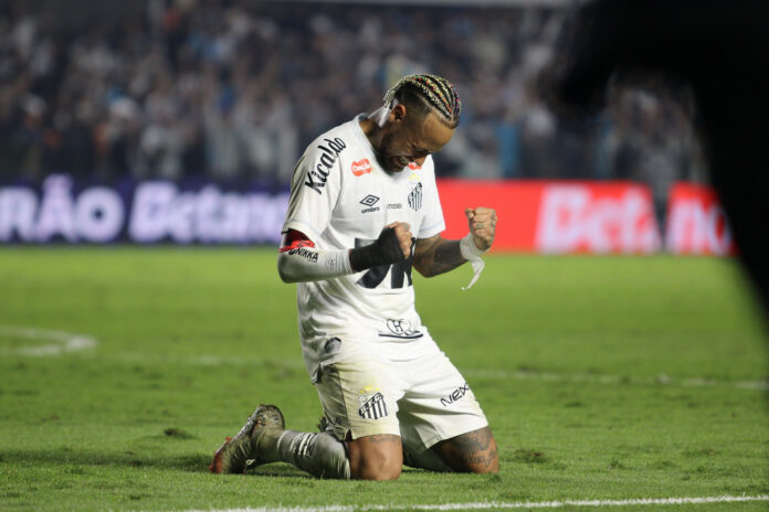 PARTIDA ENTRE SANTOS X FLAMENGO Neymar Jr comemora gol, durante a partida entre Santos x Flamengo | Foto: Miguel Moura/Onzex Press e Imagens/Folhapress