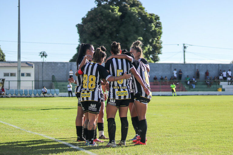 Sereias da Vila podem voltar à primeira divisão no próximo jogo