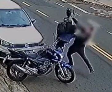 Motociclista reage a tentativa de roubo e entra em luta corporal com suspeito em Campinas