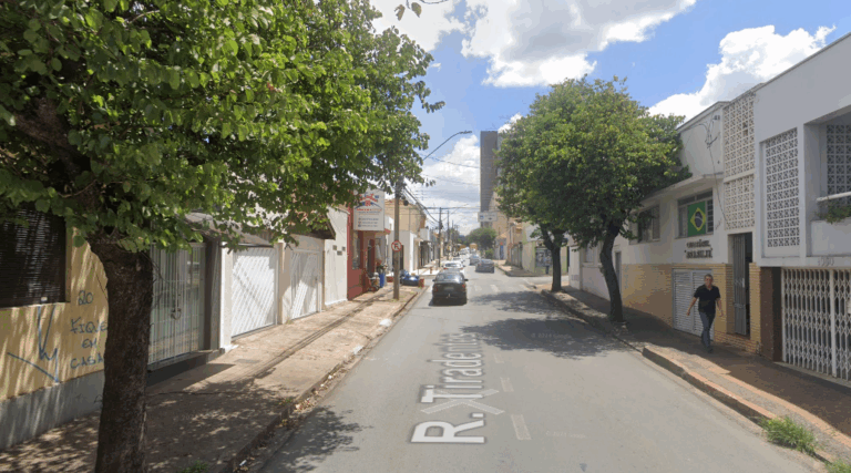 Obras da BRK interditam trecho da Rua Tiradentes nesta quarta-feira (9), em Limeira
