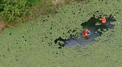 Bombeiros fazem buscas por partes do corpo de Nicolly em lagoa de Hortolândia