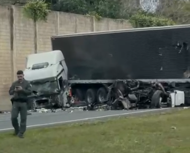 Acidente grave deixa um morto, dois feridos e interdita a Rodovia Magalhães Teixeira em Campinas