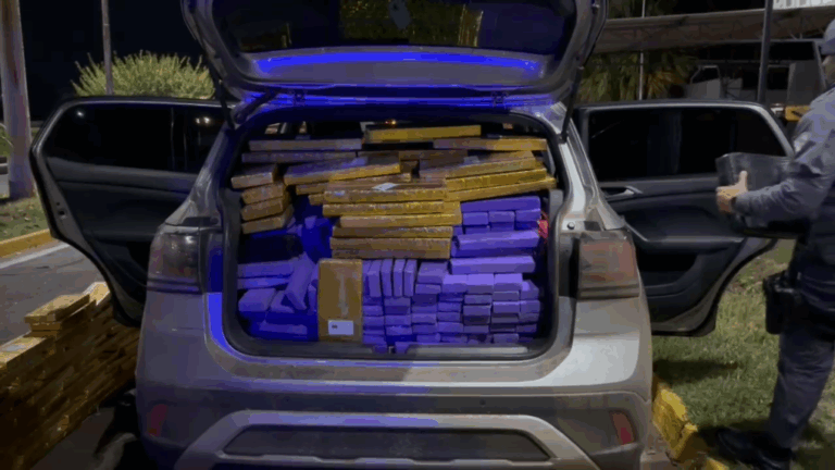 Polícia Rodoviária apreende veículo com grande quantidade de drogas em Piracicaba