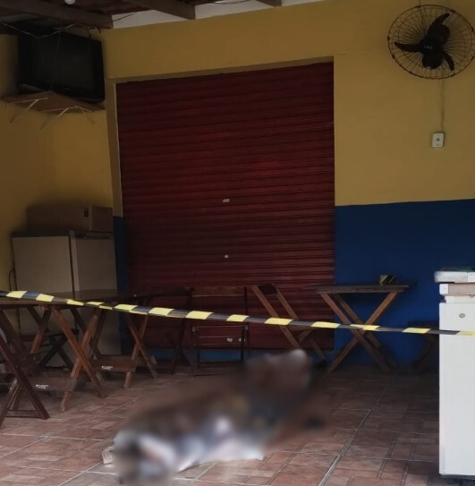 Homem é encontrado morto em bar de Caraguatatuba