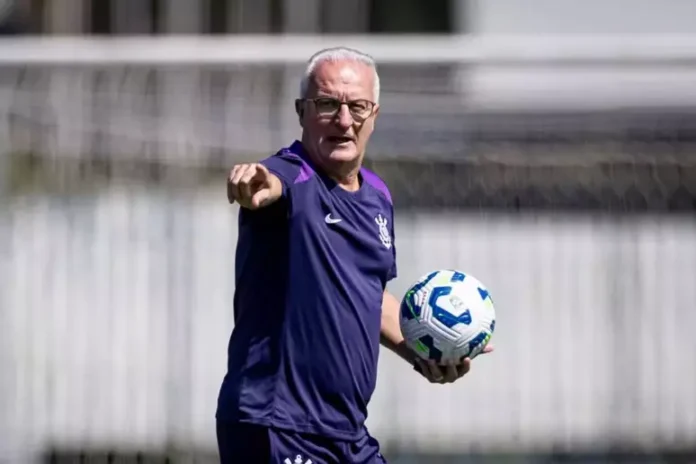 Dorival Jr em treino do Corinthians | Rodrigo CocaCorinthians Dorival Jr em treino do Corinthians | Rodrigo Coca\Corinthians