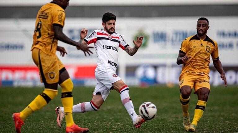 Botafogo perde em Manaus e segue flertando com Série C