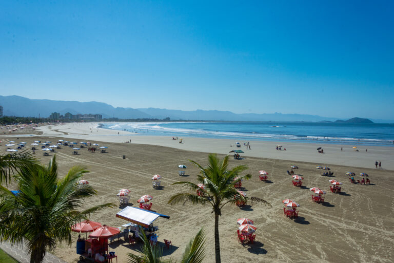 Ambulantes de Bertioga são convocados para o recadastramento obrigatório