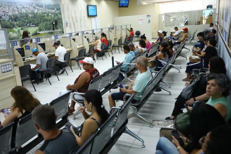 PAT de São José dos Campos abre a semana com quase 700 vagas de emprego