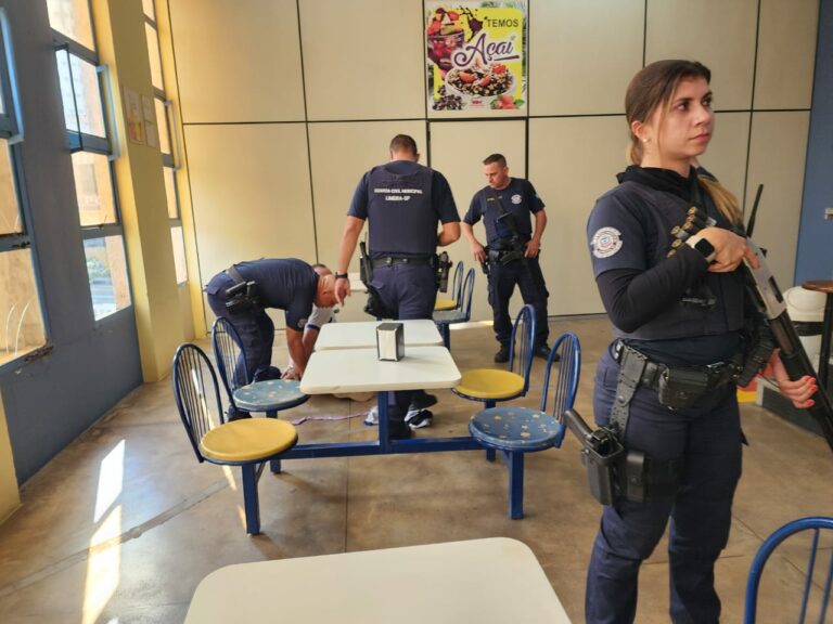 Homem em surto é contido pela GCM após tumulto na região central de Limeira