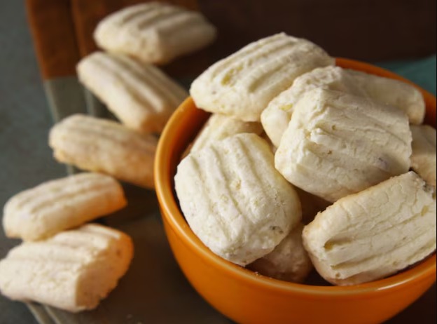 🍪 Sequilhos de leite em pó com goiabada