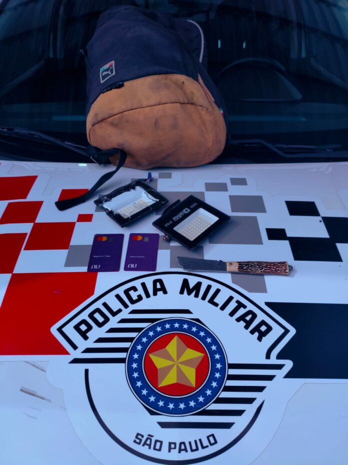 Homem é preso após furtas luminárias públicas em São José