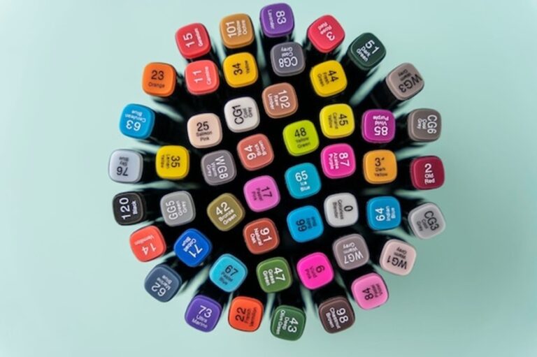 Shopping de Santos realiza oficina de jogos e pintura para crianças nas férias