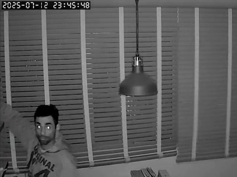 VÍDEO: Prédio comercial é furtado pela 2ª vez em pouco mais de um mês na região central de São José