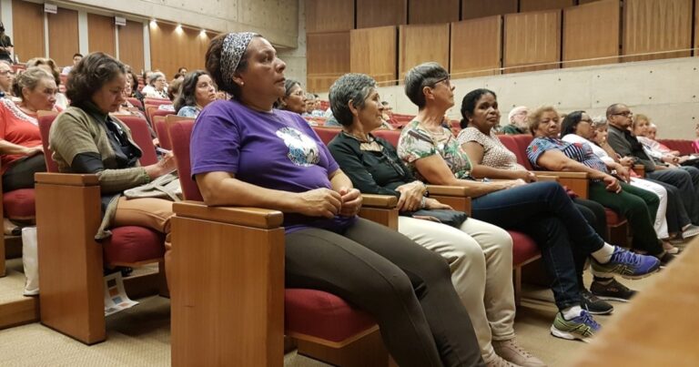USP oferece mais de 5 mil vagas em cursos gratuitos para público 60+ no segundo semestre de 2025