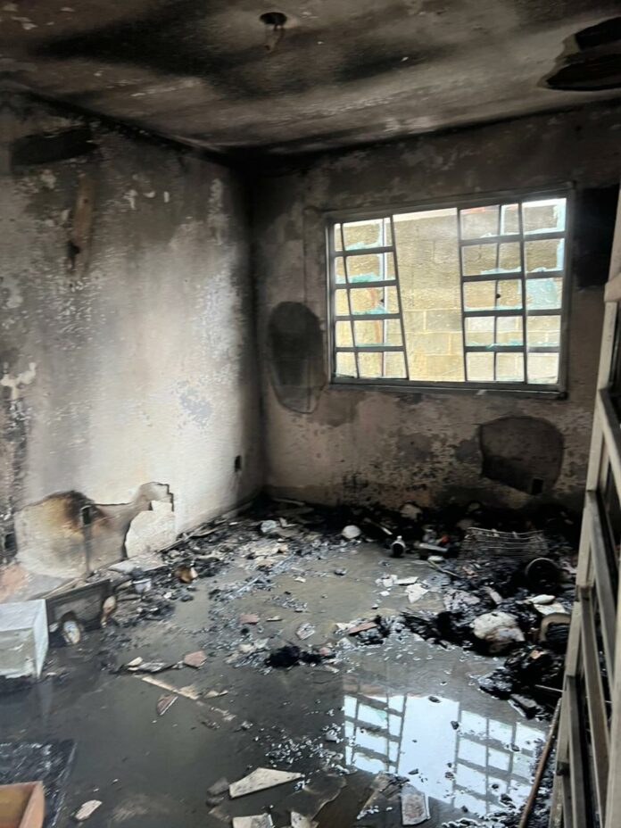 Discussão por miojo termina com casa incendiada e homem preso em São José