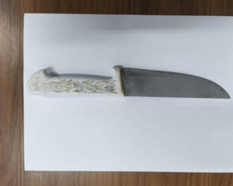 Pai agride filho com facada na barriga durante discussão em São José dos Campos