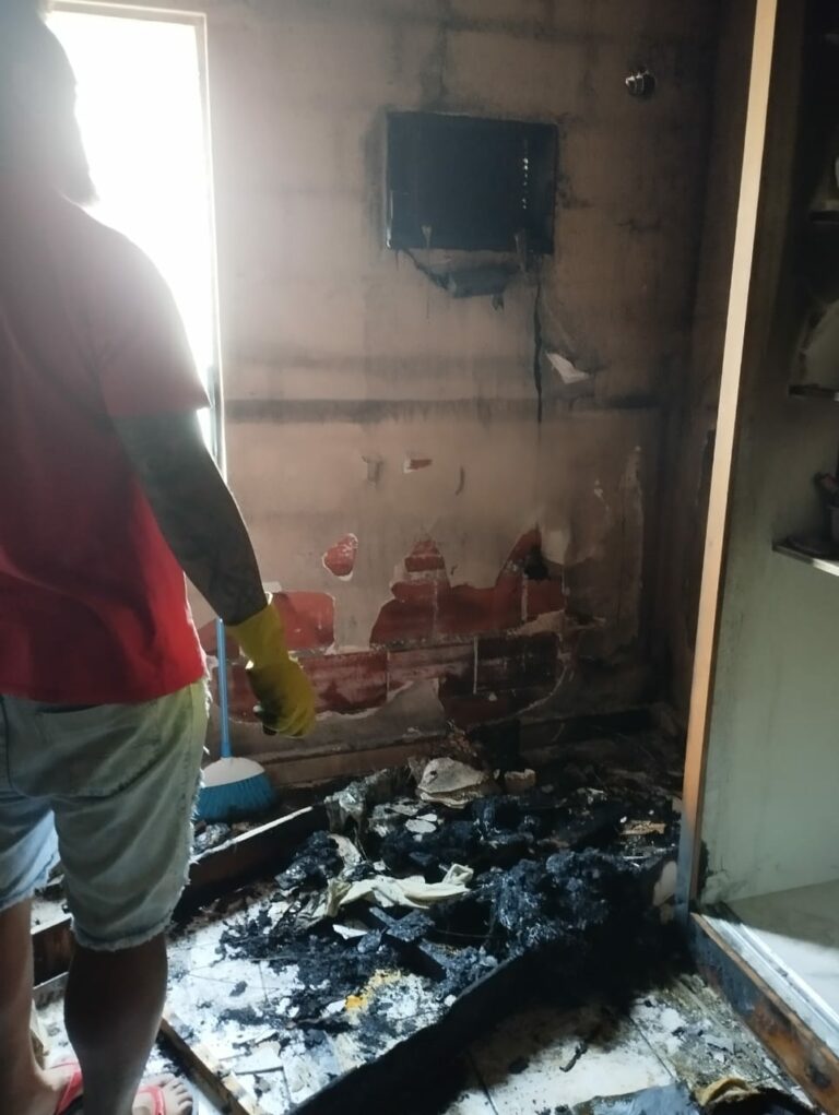 Músico salva as filhas de incêndio e pede ajuda para recomeçar