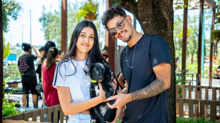 Parque Dom Pedro promove adoção de cães e gatos neste sábado