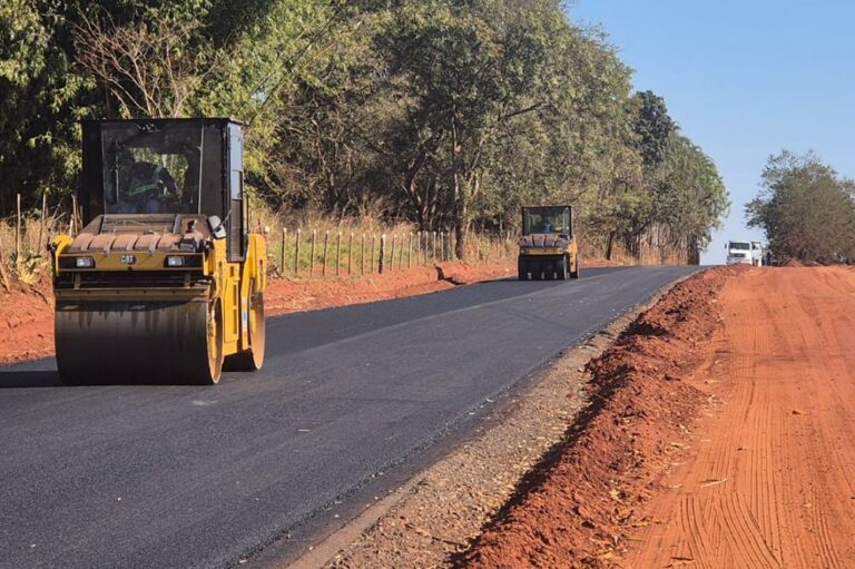 Parceria entre Prefeitura e Governo do Estado viabiliza pavimentação da Estrada do Piripau