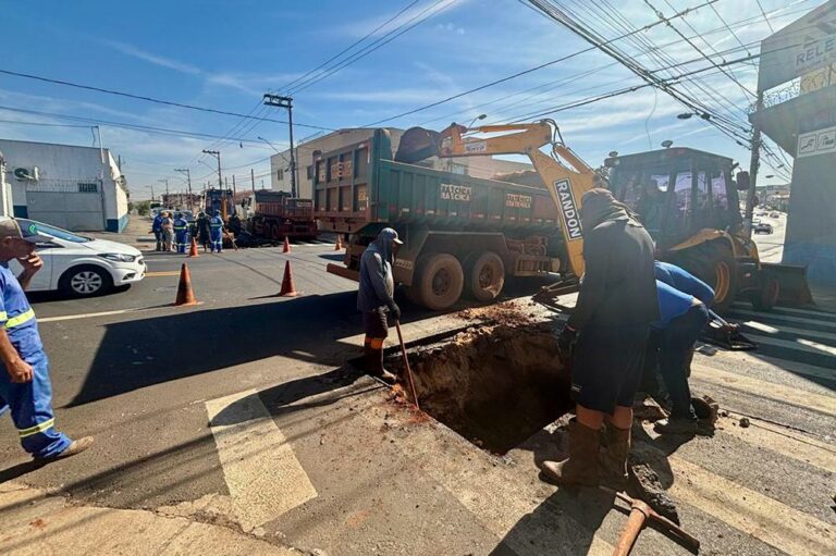 Prefeitura realiza força-tarefa nos Campos Elíseos para melhorar o abastecimento de água