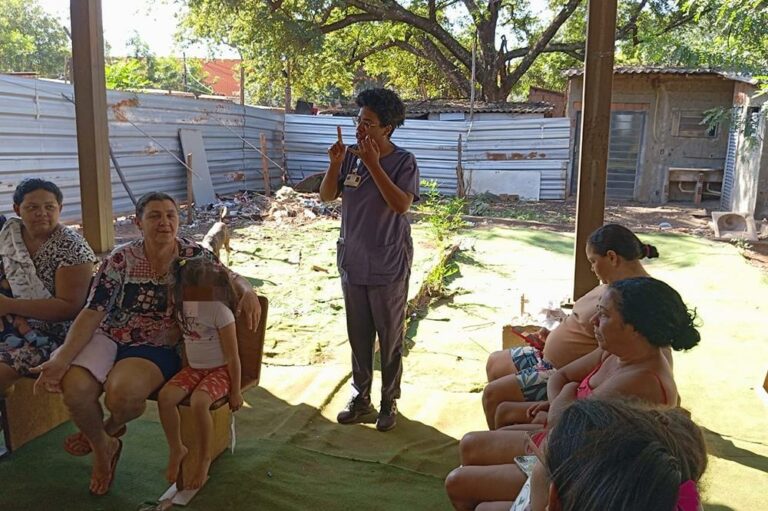 Comunidade Vila União recebe ação educativa de combate à sífilis