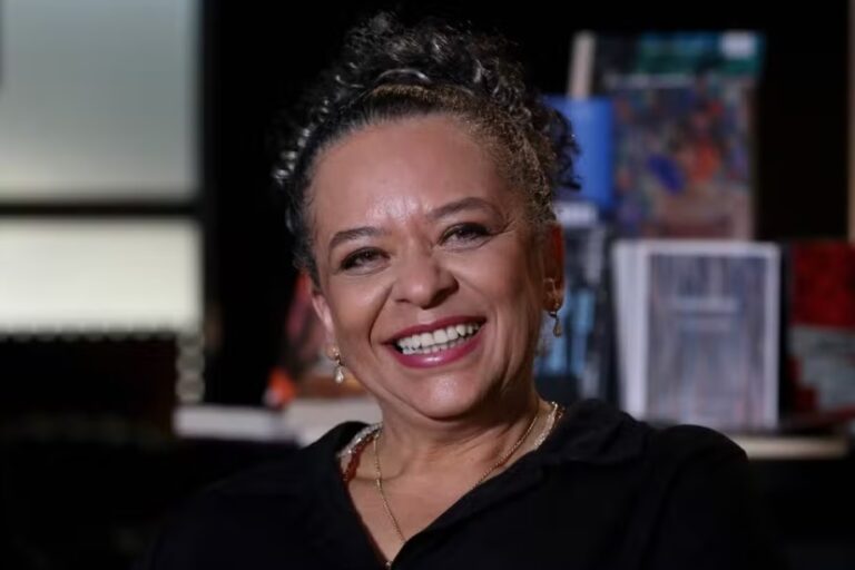 Ana Maria Gonçalves é a primeira mulher negra eleita para a ABL