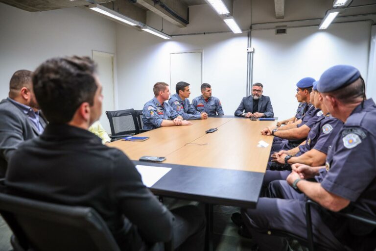Prefeitura promete investir na segurança durante reunião com comandantes e coronéis