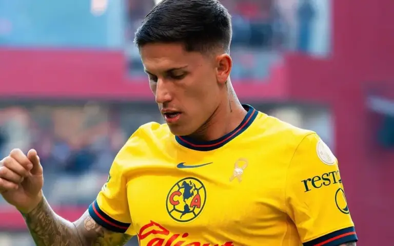 Santos vê uruguaio distante e busca alternativas no mercado para o ataque