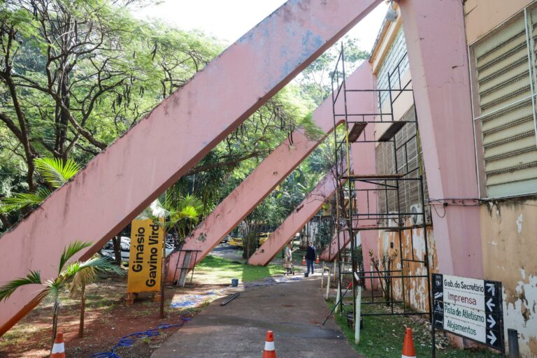 Cava do Bosque recebe nova pintura e revitaliza seu visual histórico depois de 16 anos
