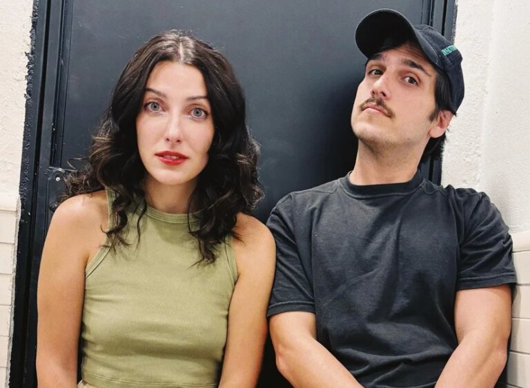 Clarice Falcão estreia novo projeto musical “Episódio Especial”, acompanhada de Lucas de Paiva